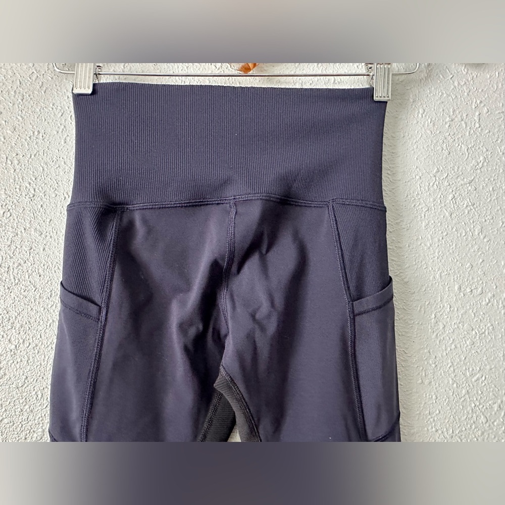 Lululemon Blue Camo Leggings High-Waisted Align Yoga Pants Mesh Sides Size 4 - Picture 6 of 16